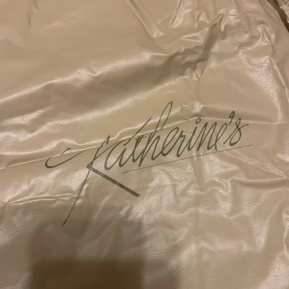 Katherine’s Brand Nylon Tan Beige Women’s Dress Garment Bag